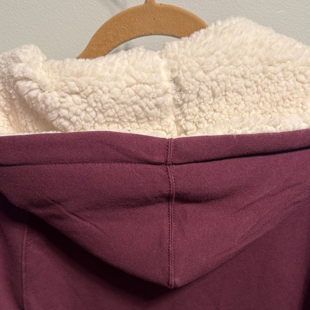 Feejays Burgundy Zip-Up Hoodie with Sherpa Lining and gloves - Picture 7 of 8